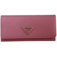 Portafoglio Prada in pelle Saffiano con logo triangolare rosa
