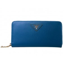 Portafoglio Prada Saffiano Zippy con logo triangolare blu scuro