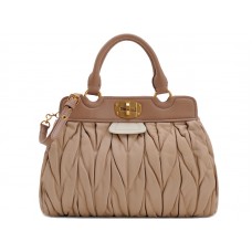 Borsa Miu Miu Matelasse con doppio manico Beige