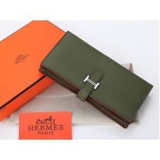 Portafoglio bi-fold Hermes Dogon Togo Original in pelle di vitello Bearn Japonaise, colore oliva