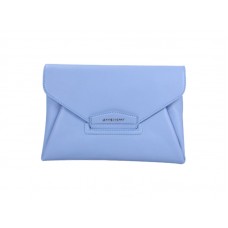 Givenchy Antigona Envelope Clutch in pelle martellata blu
