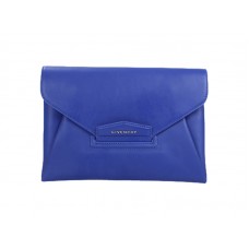 Givenchy Antigona Envelope Clutch in pelle martellata blu navy