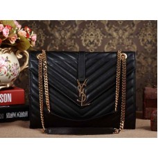 Borsa a tracolla grande classica monogramma Yves Saint Laurent in pelle di agnello matelassé nera