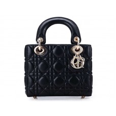 Borsa Dior Nano in pelle con hardware dorato e nera