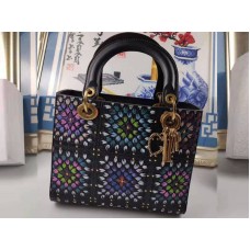 Dior Lady Dior in pelle di vitello nera goffrata a caldo con pittura a mano