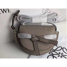 Loewe Gate Mini Bag in morbida pelle di vitello grana grigia