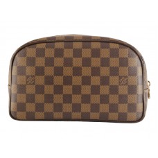 Kit da toilette Damier di Louis Vuitton