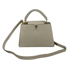 Borsa Louis Vuitton Capucines BB color crema