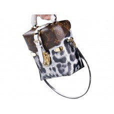 Louis Vuitton Monogram Canvas Camera Box Bianco