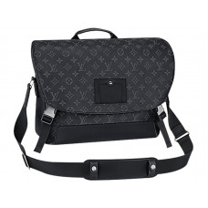 Borsa a tracolla Louis Vuitton Monogram Eclipse Canvas Mm Voyager