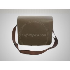 Louis Vuitton Taiga Pelle Viktor Grizzli